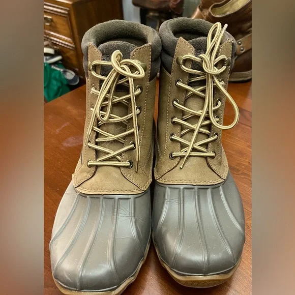 NWOT Men’s Waterproof Brewster Duck Boots
Size 11.5 - Picture 3 of 8